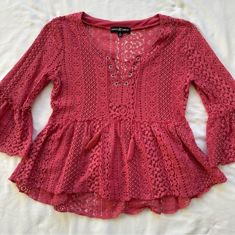 Almost Famouse Lace Top | Size Small